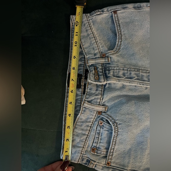 BDG Women's Light Blue Jeans - Picture 13 of 13